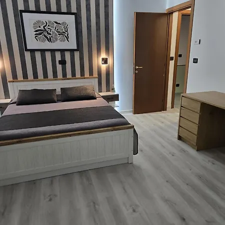 Cristallo ホテル ノヴァーラ