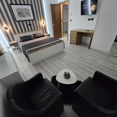 Cristallo ノヴァーラ