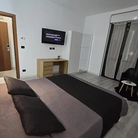 Hotel Cristallo 3*