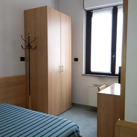 ホテル Cristallo ノヴァーラ